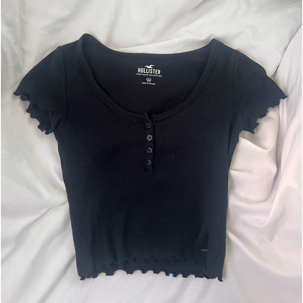 hollister baby tee